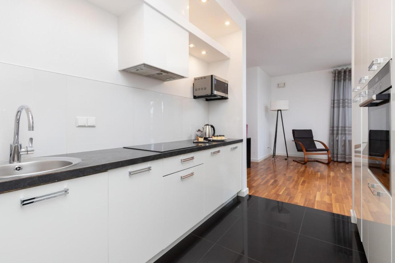 Atelier Residence Apartment By Noclegi Renters Варшава Екстериор снимка